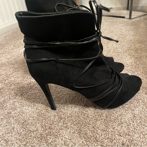 Nordstrom Wild Diva Lace Up Suede Pumps Heels Peep Toe Booties Black Size 8.5 - Picture 5 of 11
